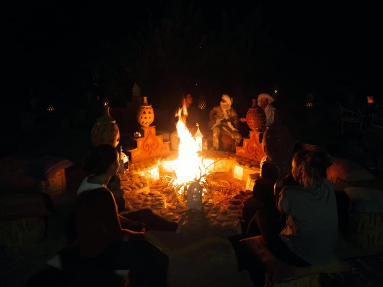 Desert Bivouac Mhamid محاميد الغزلان المظهر الخارجي الصورة