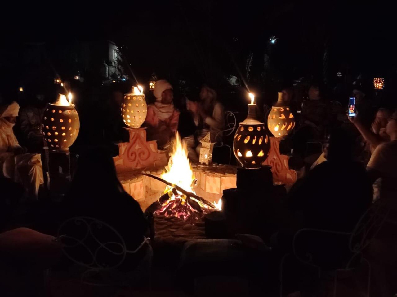 Desert Bivouac Mhamid محاميد الغزلان المظهر الخارجي الصورة